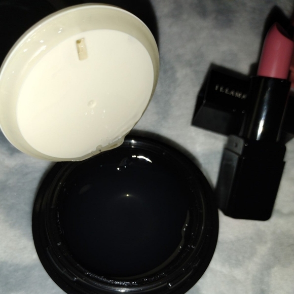 Illamasqua set - Picture 3 of 7